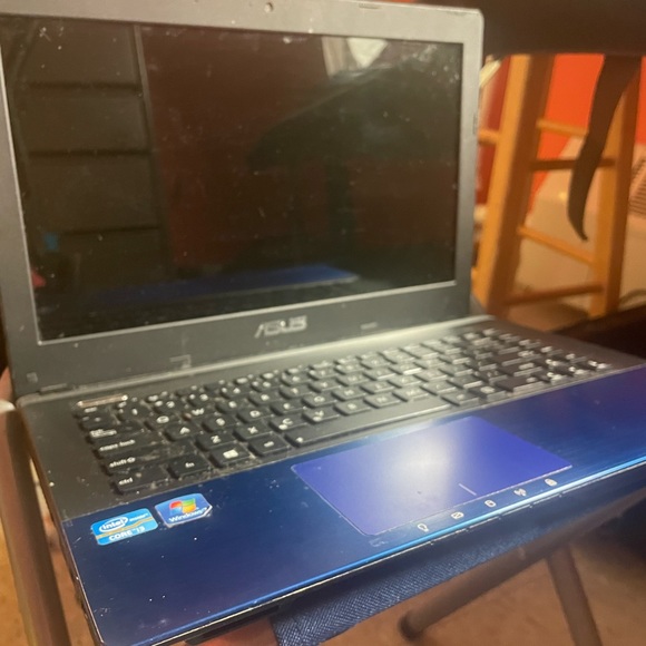 Asus laptop - Picture 4 of 4